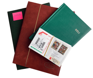 Drei Alben und ein Bündel mit Flugpost mit Briefmarken des Fürstentums Lichtenstein (FL)